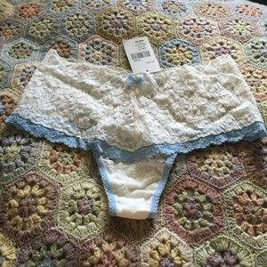 NWT HANKY PANKY Stretch Lace Panty White + Blue Bridal Retro Thong O/S 0-12
